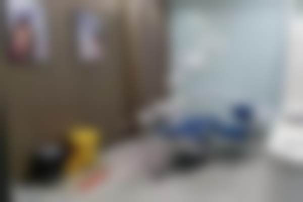 【荆州松滋咿呀新容华口腔医院地址：】