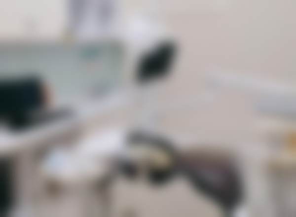 【青岛维乐口腔(保利店)特色项目：】