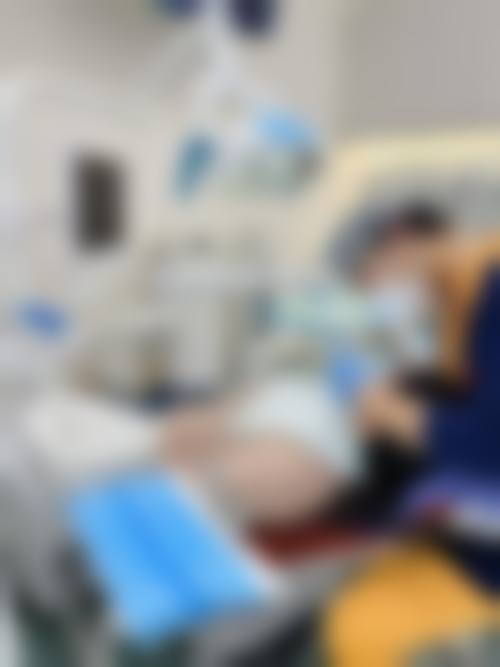 【湛江赵勤口腔诊所医生团队：】