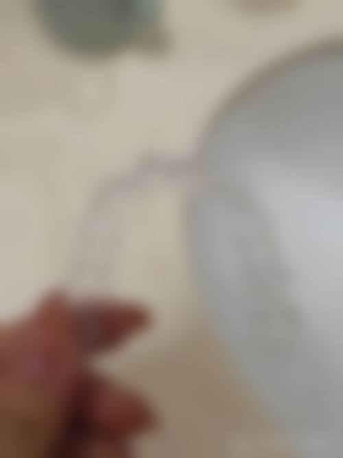 评价二：“我因为牙齿排列不整齐一直特别自卑，在高新新桥口腔门诊部做了牙齿矫正。医生给我制定了详细的矫正方案，现在已经矫正一段时间了，成效特别明显。而且医院的服务也非常好，每次去复诊都特别顺利，会把这里推荐给身边有牙齿问题的朋友。”