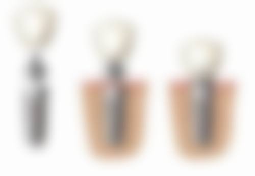 拔牙矫正一般需要多长时间？多数人1.5 - 2.5年可完成，矫正后牙齿整齐美观效果超棒！ 