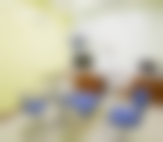 【广东东莞华美口腔美容中 心医生团队：】