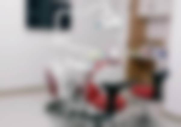 【西安爱尚美口腔门诊部诊疗设备:】