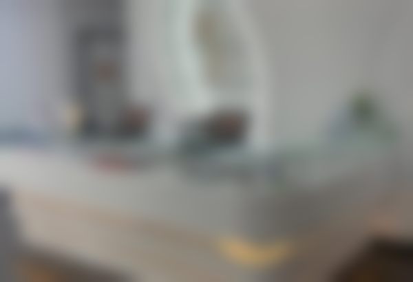 深圳友华普惠眼科门诊部深圳友华普惠眼科医院眼镜展示台
